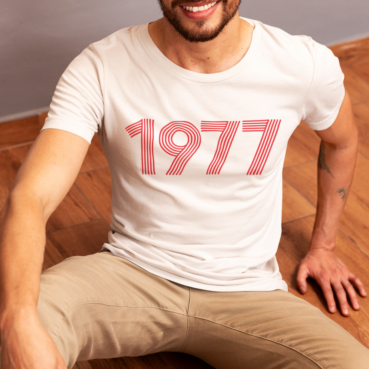 1977 Retro Red Unisex Tee - TalkPeng