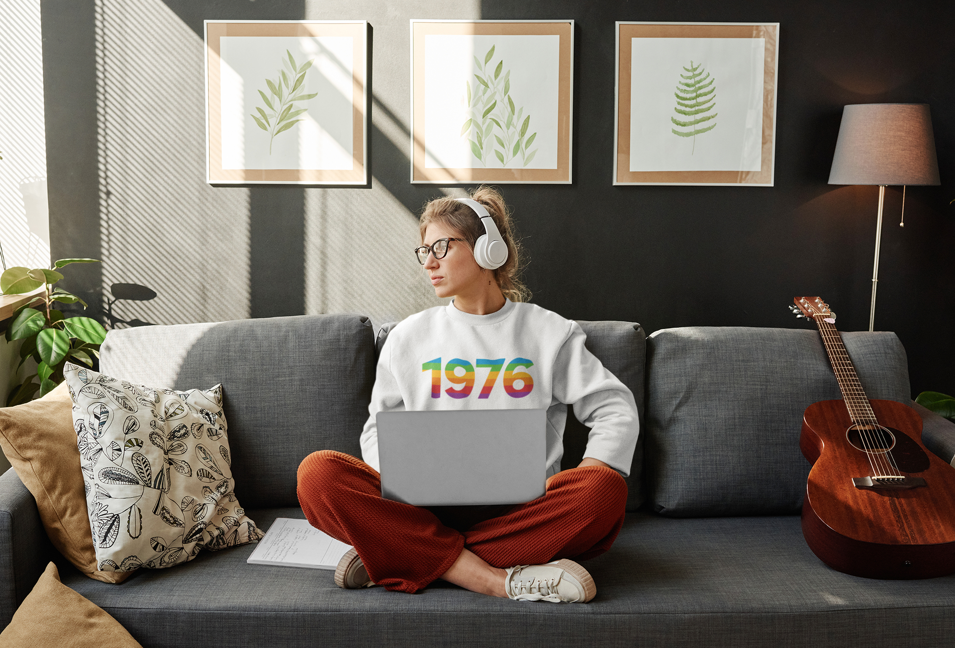 1976 'Spectrum' Sweater - TalkPeng
