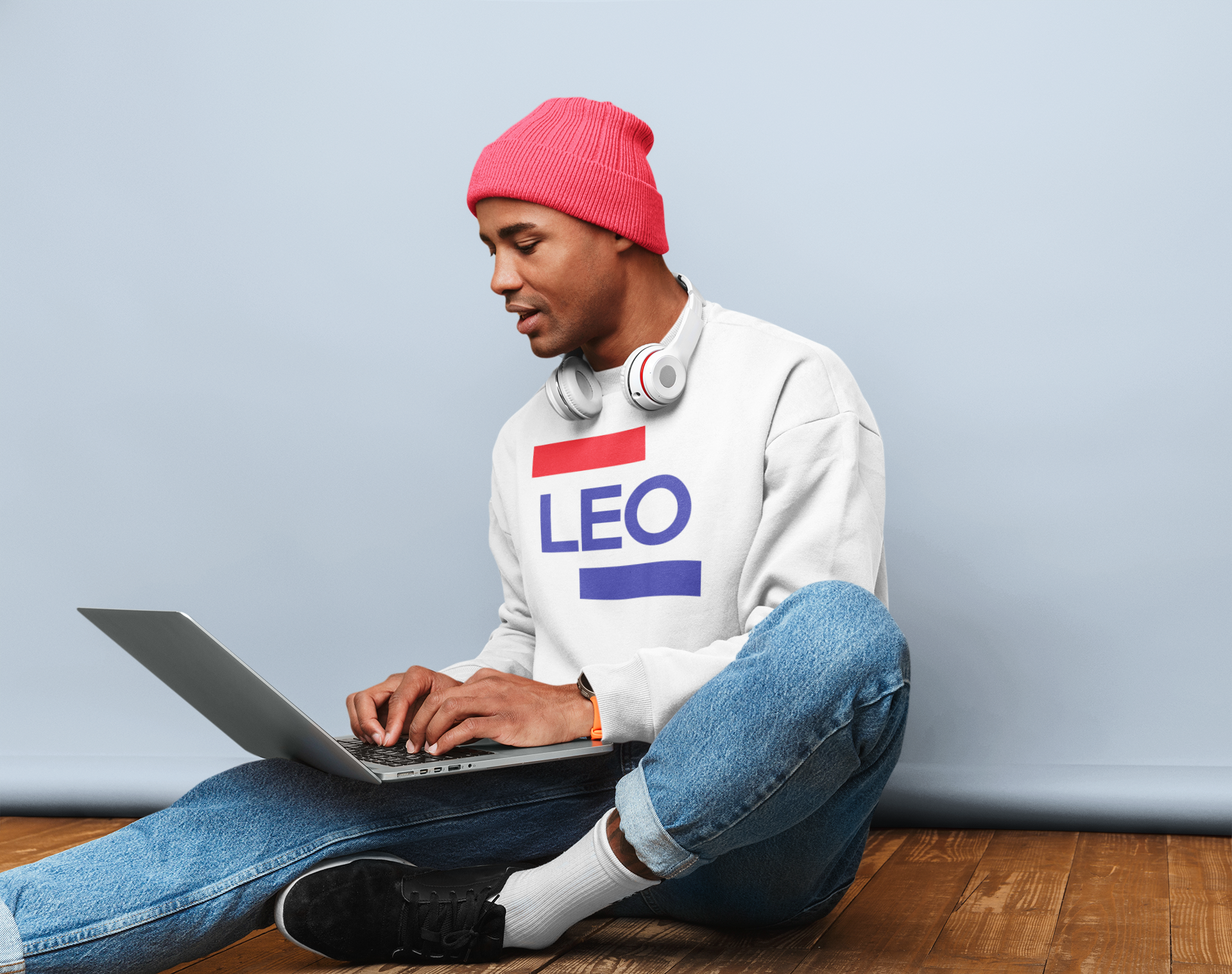 LEO 'Going Dutch' UNISEX Sweater - TalkPeng